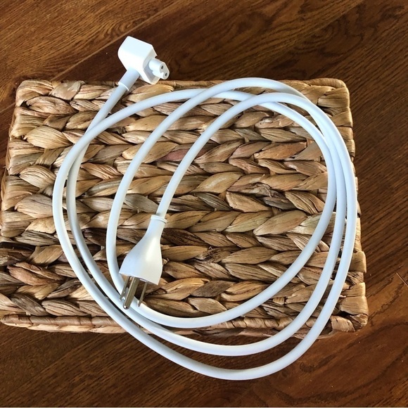 Apple extension charging cord - Picture 1 of 1
